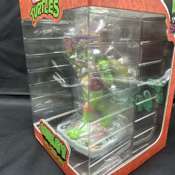 Mighty Jaxx Teenage Mutant Ninja Turtles: Michelangelo Cowa-BOO-nga! Edition - Picture 2 of 6
